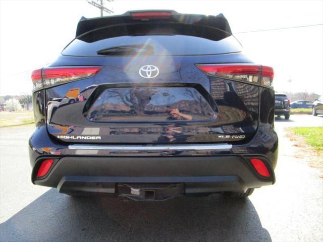 used 2022 Toyota Highlander car, priced at $38,495