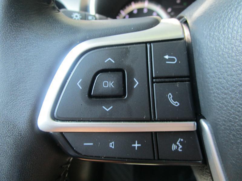 used 2023 Toyota Highlander car, priced at $35,900