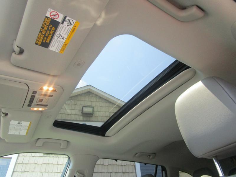 used 2023 Toyota Highlander car, priced at $35,900