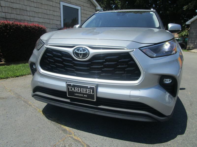 used 2023 Toyota Highlander car, priced at $35,900