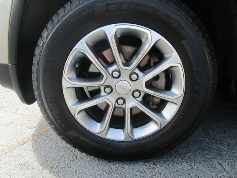 used 2015 Jeep Grand Cherokee car, priced at $12,927