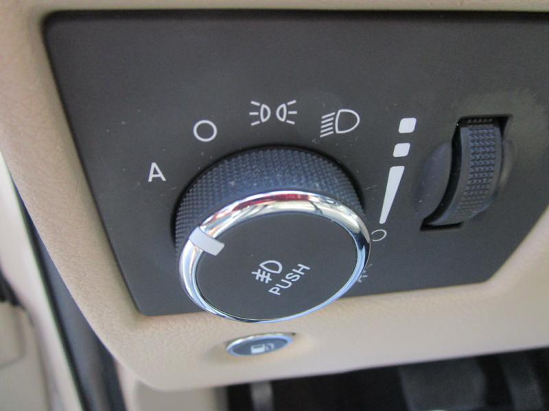 used 2015 Jeep Grand Cherokee car, priced at $12,927