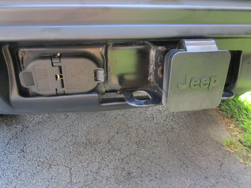 used 2015 Jeep Grand Cherokee car, priced at $12,927