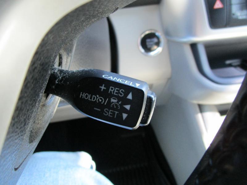 used 2017 Toyota Highlander car, priced at $23,400