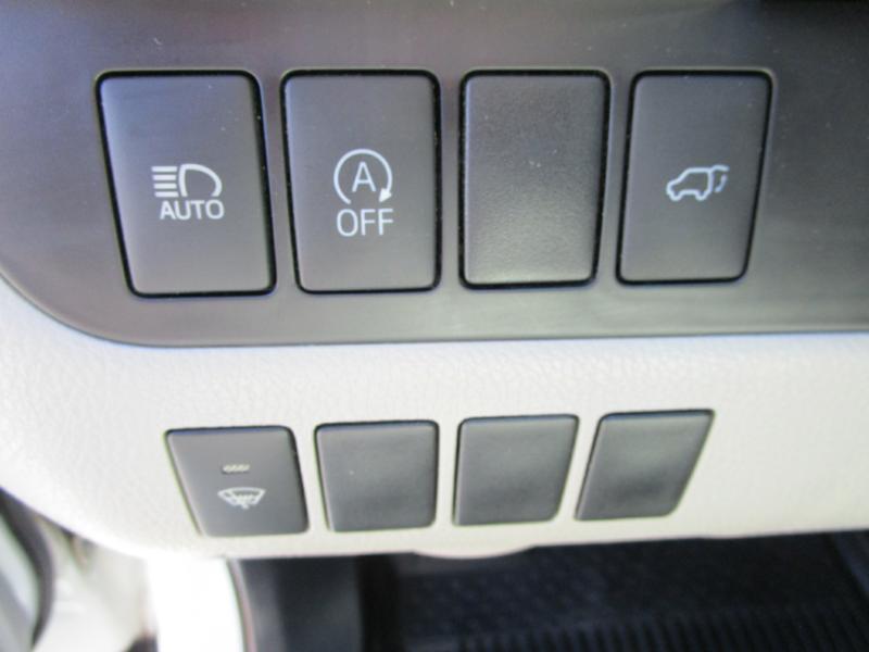 used 2017 Toyota Highlander car, priced at $23,400