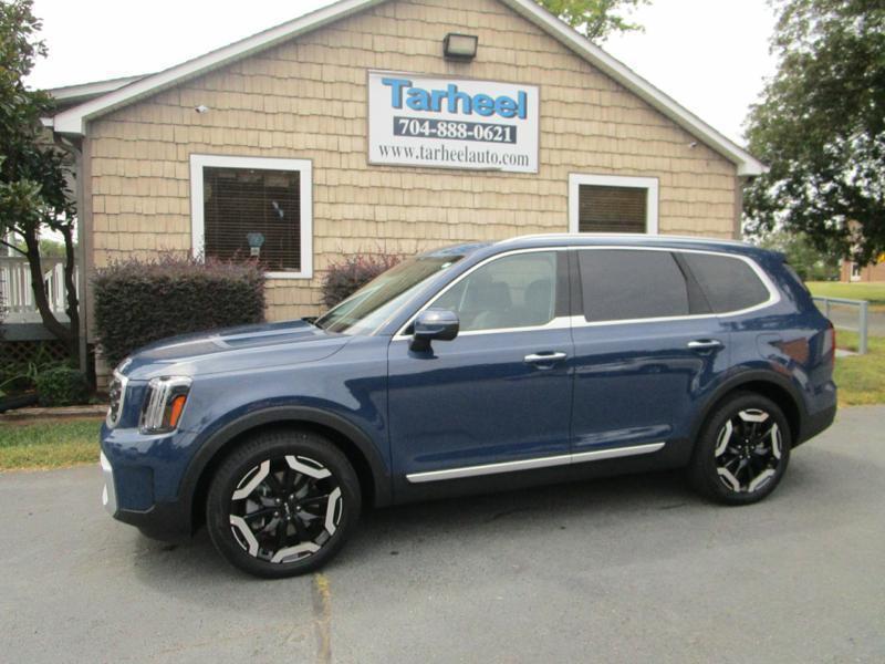 used 2025 Kia Telluride car, priced at $39,990