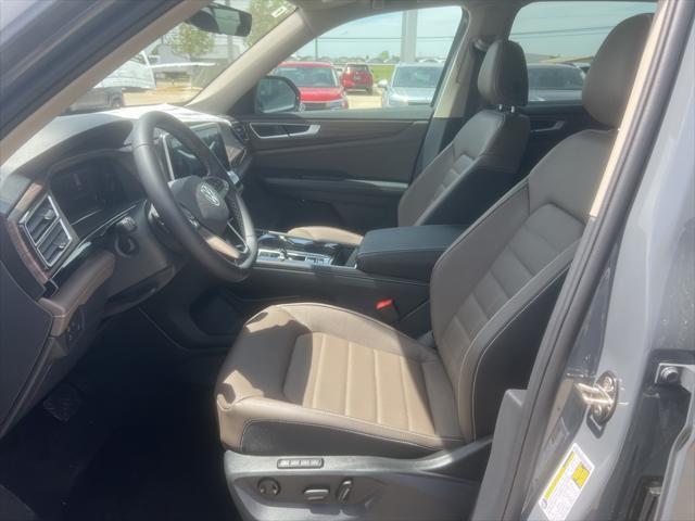 new 2025 Volkswagen Atlas car, priced at $47,009