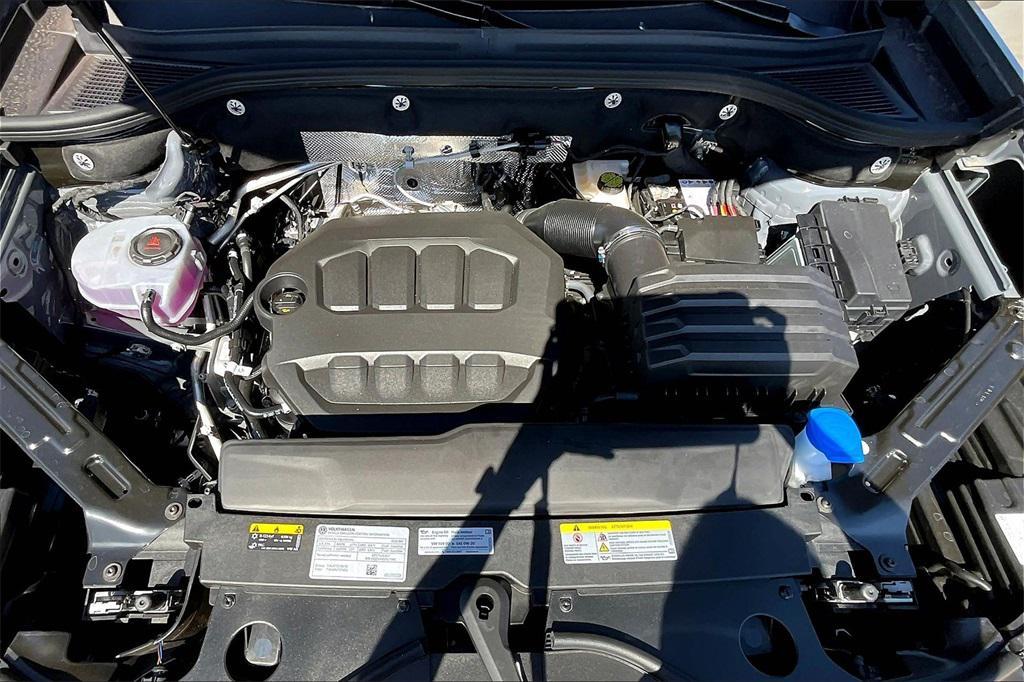 new 2026 Volkswagen Atlas Cross Sport car, priced at $45,358