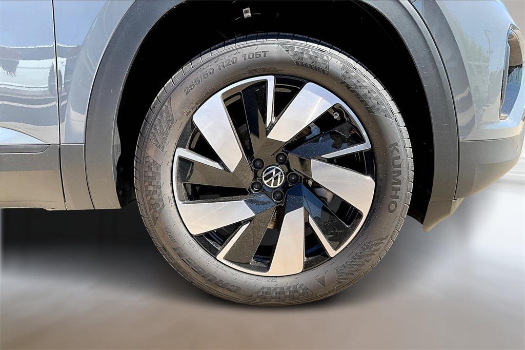 new 2026 Volkswagen Atlas Cross Sport car, priced at $45,358