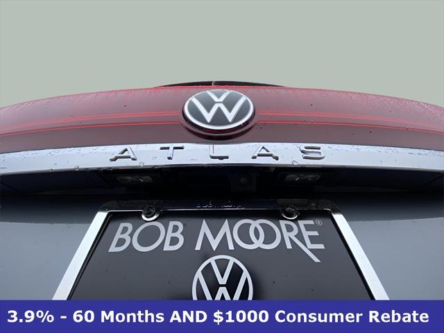 new 2025 Volkswagen Atlas car, priced at $45,556