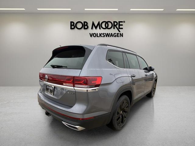 new 2025 Volkswagen Atlas car, priced at $44,556