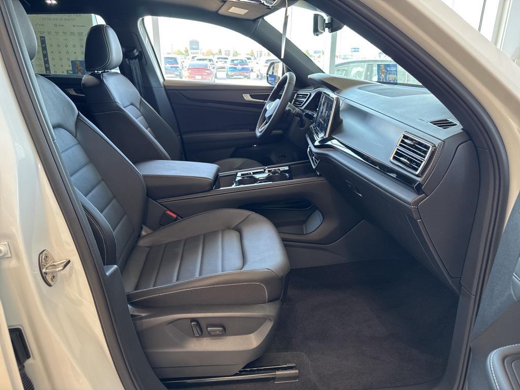 new 2026 Volkswagen Atlas Cross Sport car, priced at $51,292