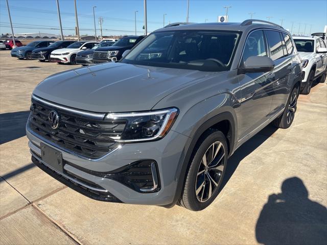 new 2025 Volkswagen Atlas car, priced at $55,006