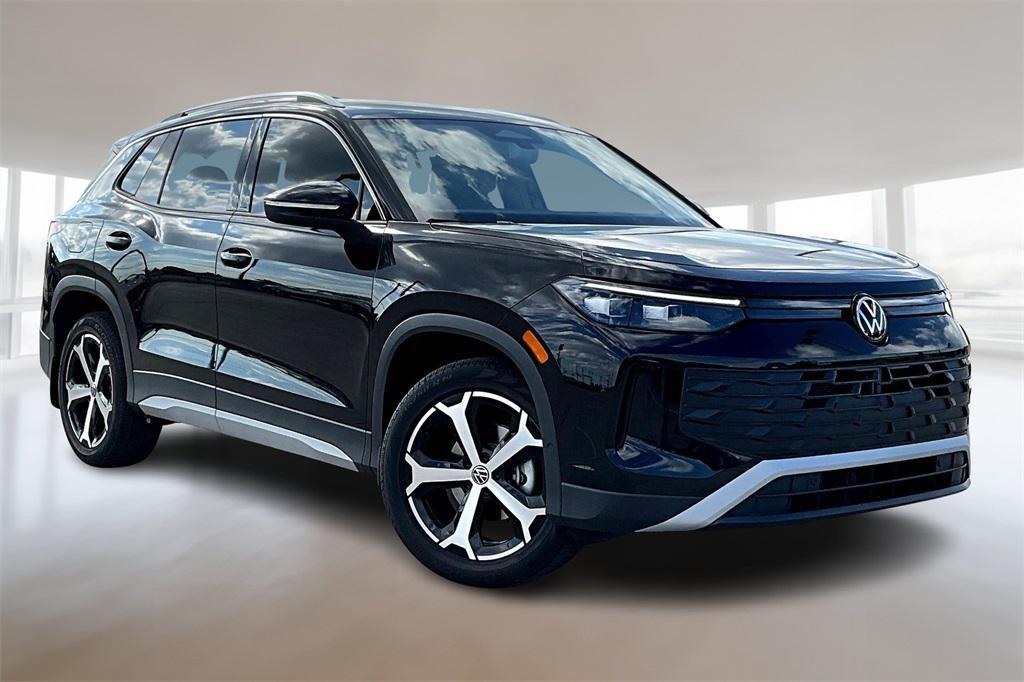new 2025 Volkswagen Tiguan car, priced at $32,885