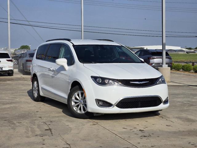 used 2017 Chrysler Pacifica car, priced at $12,998
