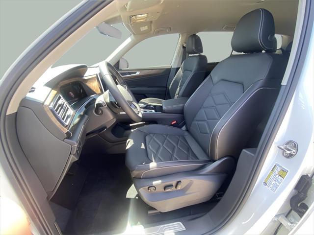 new 2025 Volkswagen Atlas car, priced at $43,104