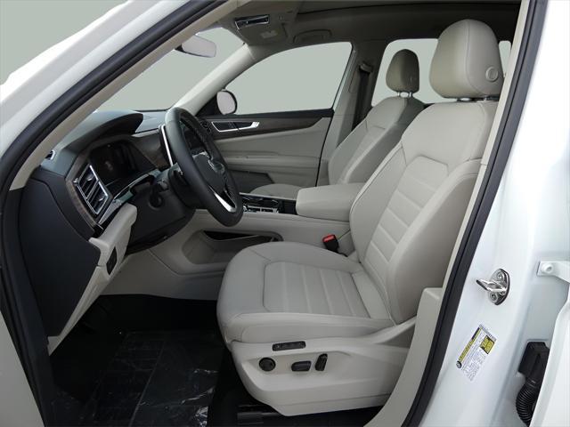 new 2025 Volkswagen Atlas car, priced at $48,107