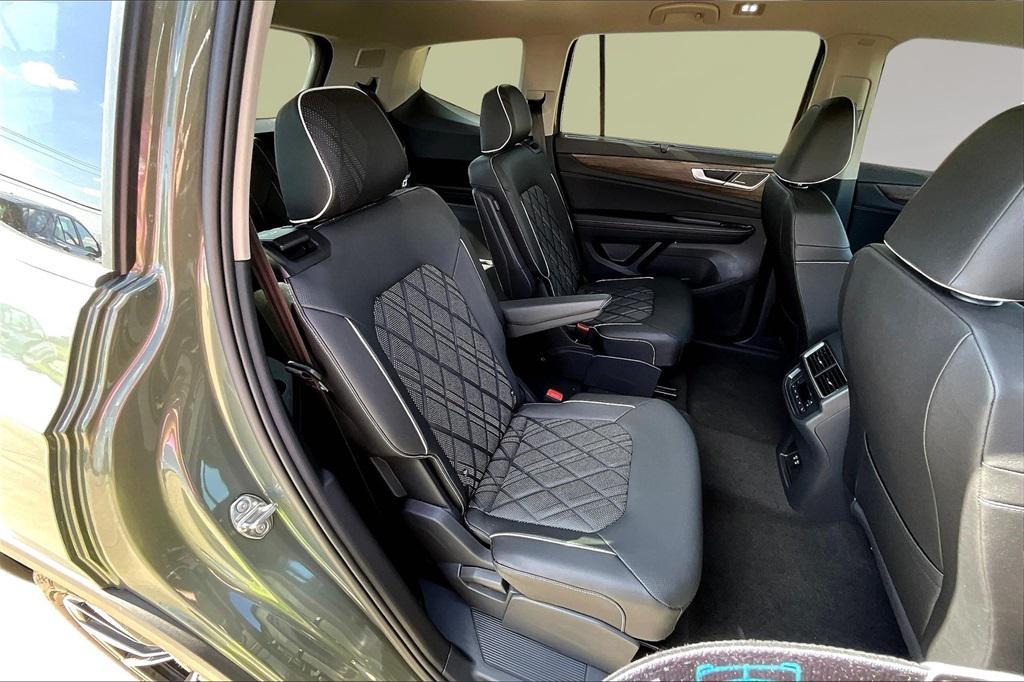 new 2025 Volkswagen Atlas car, priced at $51,009