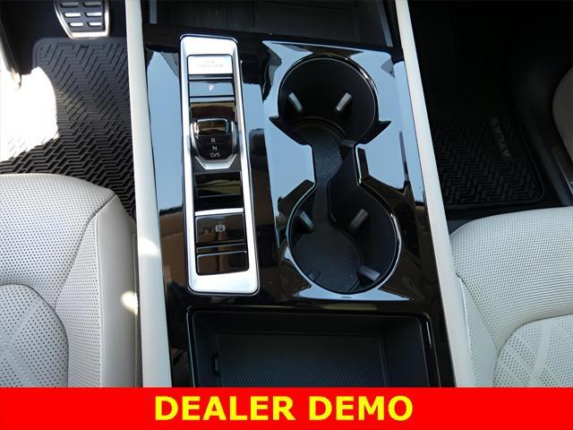 new 2025 Volkswagen Atlas car, priced at $53,509
