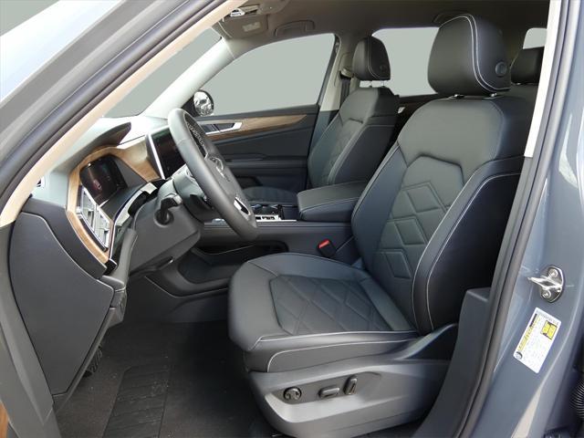 new 2025 Volkswagen Atlas car, priced at $42,931