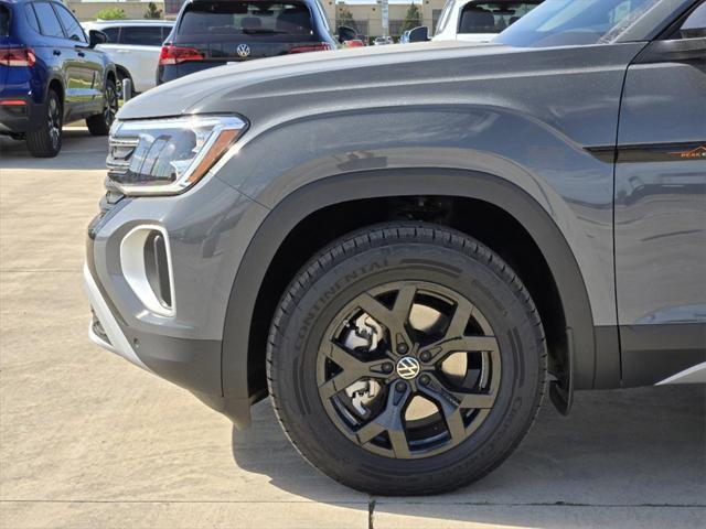 new 2024 Volkswagen Atlas car, priced at $46,931