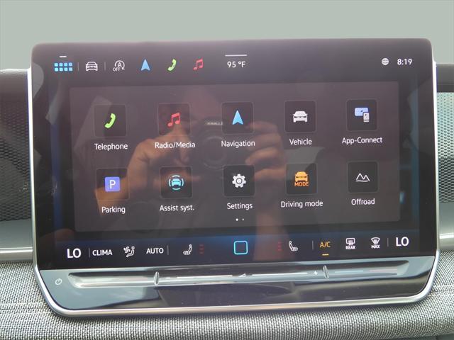 new 2025 Volkswagen Tiguan car, priced at $33,011