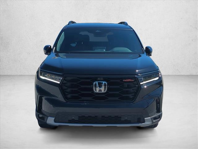 new 2025 Honda Pilot car, priced at $47,832