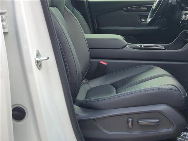 new 2025 Honda Pilot car, priced at $42,725