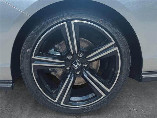 new 2025 Honda Accord Hybrid car, priced at $33,223