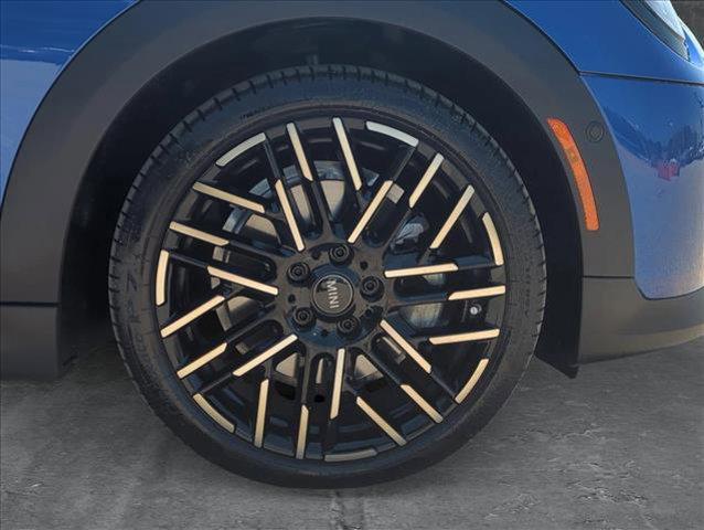 used 2025 MINI Hardtop car, priced at $31,027
