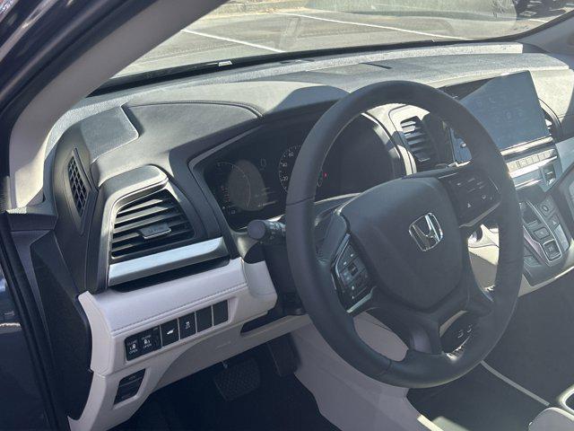 new 2026 Honda Odyssey car, priced at $44,290
