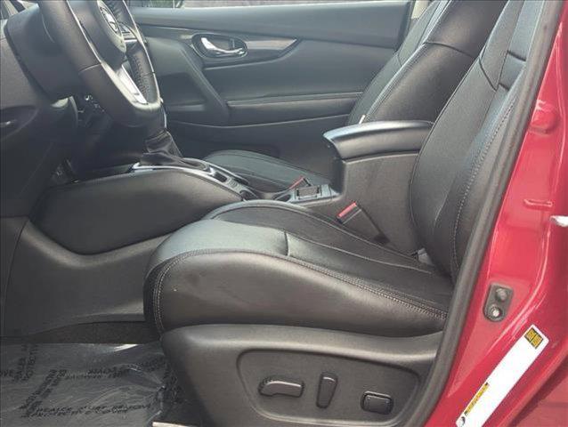 used 2019 Nissan Rogue car, priced at $18,599