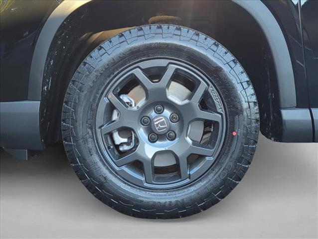 new 2025 Honda Pilot car, priced at $49,395