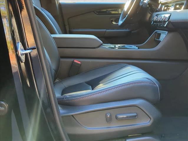 new 2025 Honda Pilot car, priced at $49,395