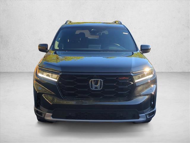 new 2025 Honda Pilot car, priced at $49,395