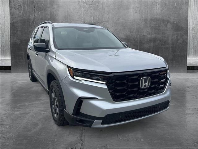 new 2025 Honda Pilot car, priced at $48,995