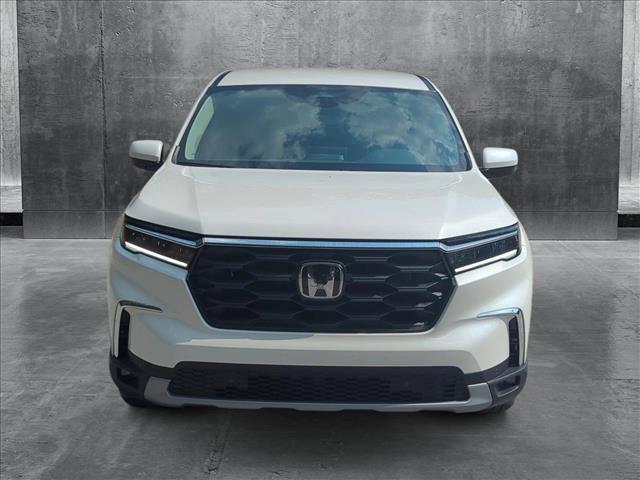 new 2025 Honda Pilot car, priced at $42,680