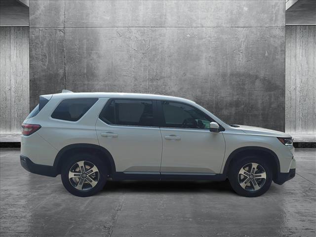 new 2025 Honda Pilot car, priced at $42,680
