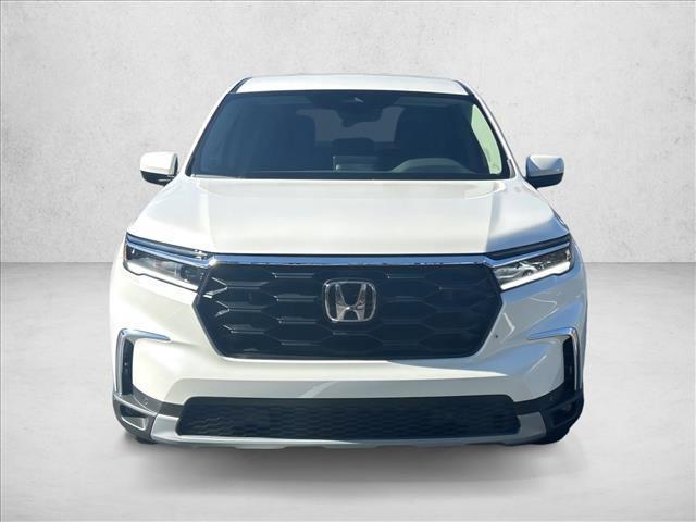 new 2025 Honda Pilot car, priced at $44,680