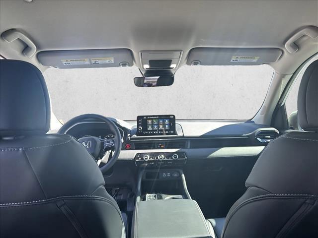 new 2025 Honda Pilot car, priced at $44,680
