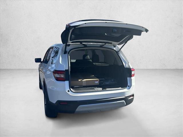 new 2025 Honda Pilot car, priced at $44,680