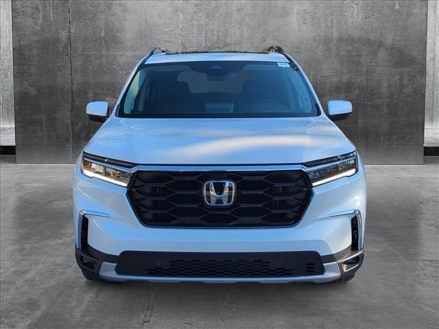 new 2025 Honda Pilot car, priced at $47,603