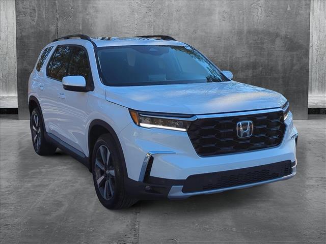 new 2025 Honda Pilot car, priced at $47,603