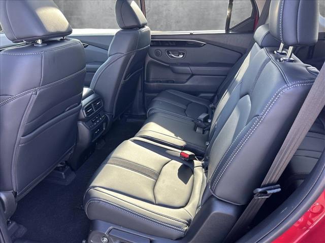new 2025 Honda Pilot car, priced at $45,719