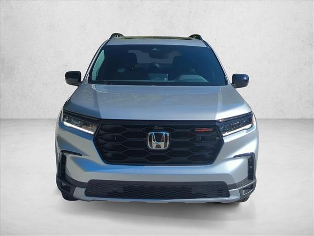 new 2025 Honda Pilot car, priced at $47,832