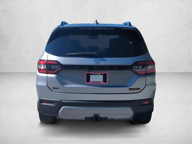 new 2025 Honda Pilot car, priced at $47,832