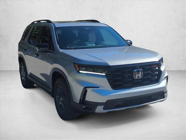new 2025 Honda Pilot car, priced at $47,832
