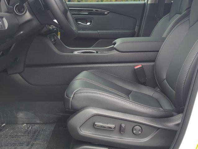 new 2025 Honda Pilot car, priced at $45,450