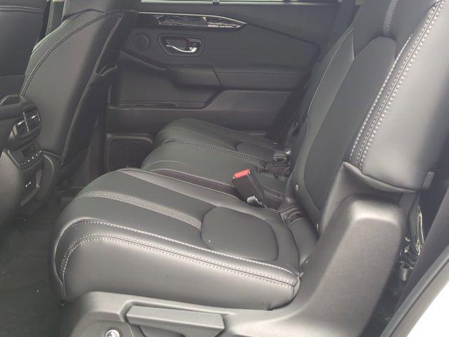 new 2025 Honda Pilot car, priced at $45,450