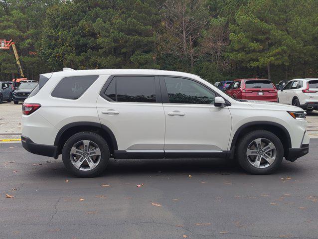 new 2025 Honda Pilot car, priced at $45,450